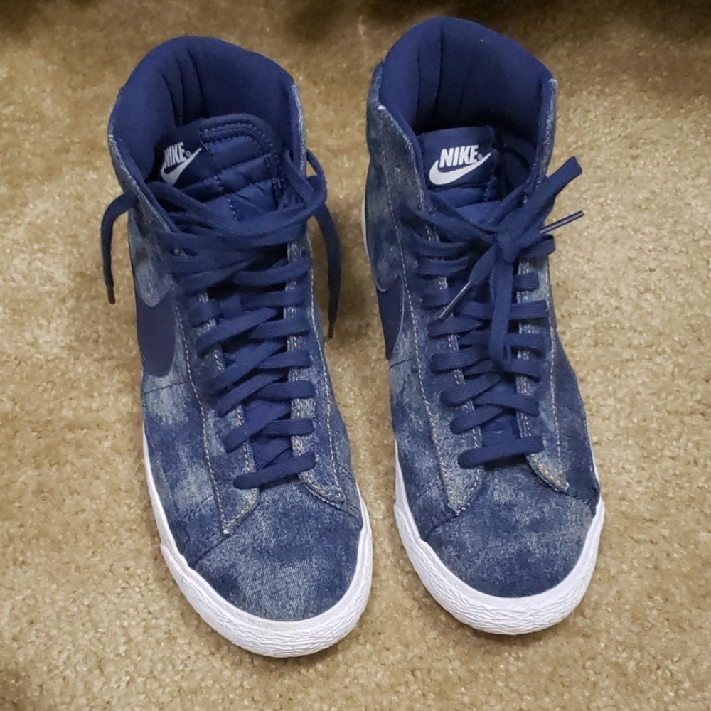 NIKE high tops